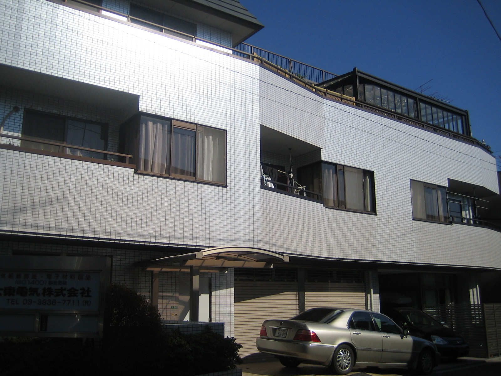 ◆広々１ＬＤＫ
◆トイレ・お風呂別
◆エアコン付き
◆南向き
◆３帖の収納有り